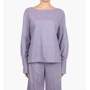NEW LIVIANA CONTE boat neck cashmere shirt in lavender